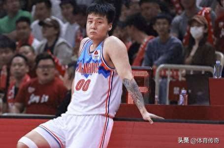 赵睿,王奕博的交易,处处彰显着CBA职业联赛的不职业!