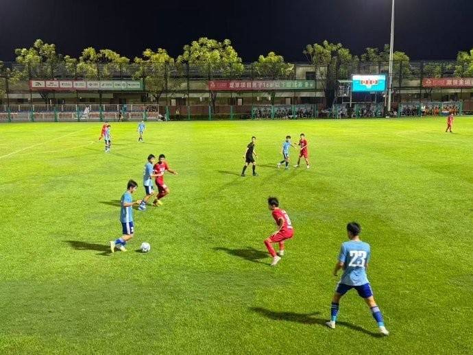 上海U16男足全运会小组赛两战全胜，以小组头名挺进1-8名排位赛