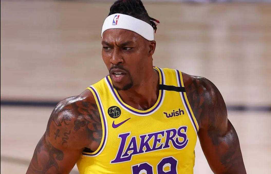 NBA历史走步之王：揭秘Top10球员走步次数排名