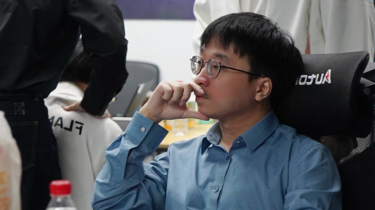 LOL迎来重大爆料!拳头官方透露,LCK明年的比赛,教练或参与指挥