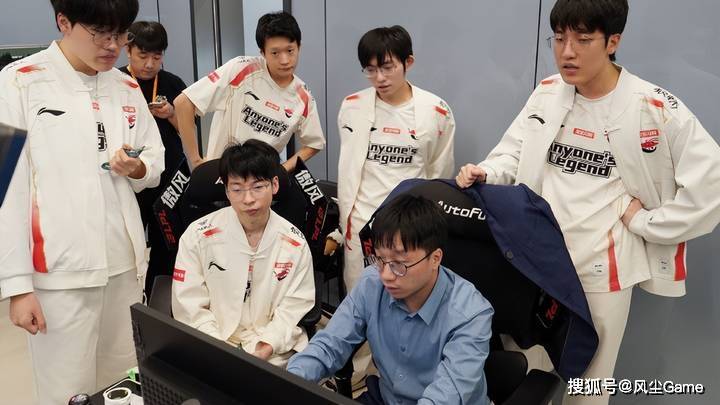 LOL最强全华班成为笑话!国一中被对位MVP,对手嘲讽:NA>LPL